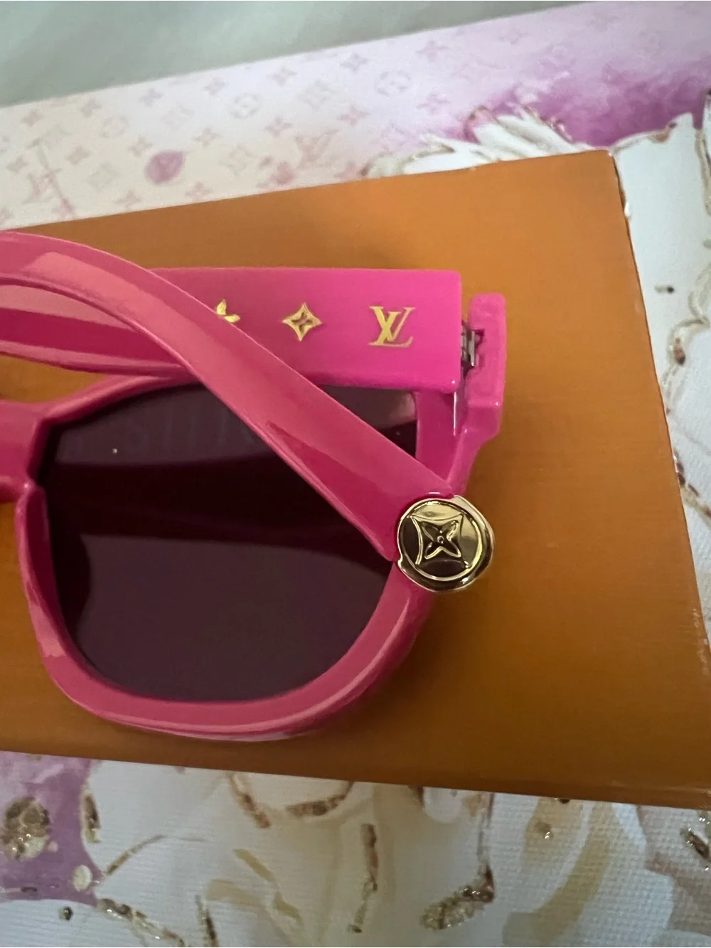Louis Vuitton Pink Purple Mirrored Shield Sunglasses brand New LV